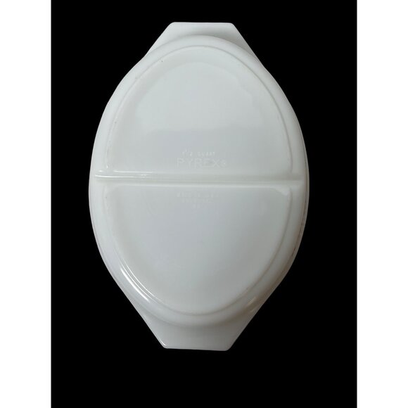 1960s Pyrex Town & Country Cinderella Oval Divided Serving Milk Glass Dish 1.5Qt - Picture 4 of 8